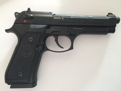 Pistolet Beretta 92 FS